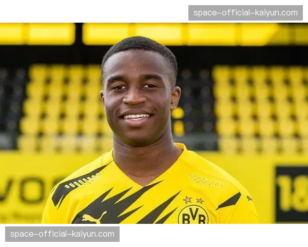 16岁3天利努斯·居特尔上演德甲首秀，成为首位10后德甲球员